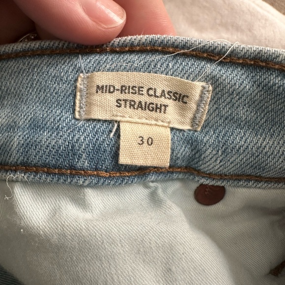MADEWELL JEANS size 30 Midrise Classic Straight Distressed knee - Picture 2 of 5